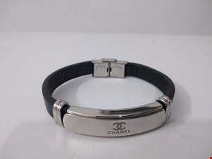 دستبند چرم با پلاک Chanel کد 1010